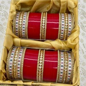 Red Chooda Set With Dotted Kundan And Pearl Bangles