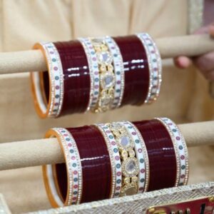 Latest Bridal Chura In Kundan Style With Dotted Bangles